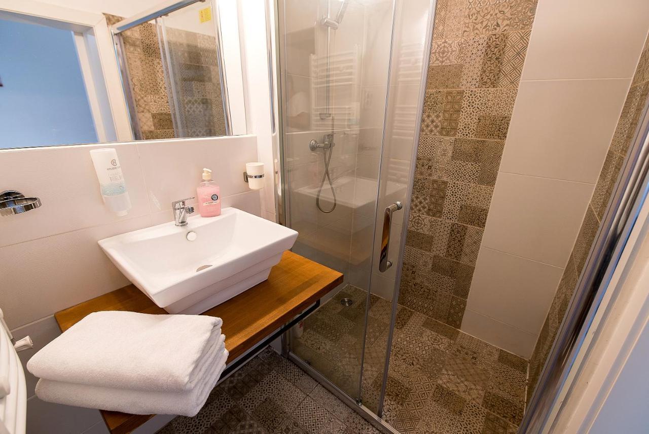 Ultra Central Bohemian Apartment 1 Kolozsvár Kültér fotó